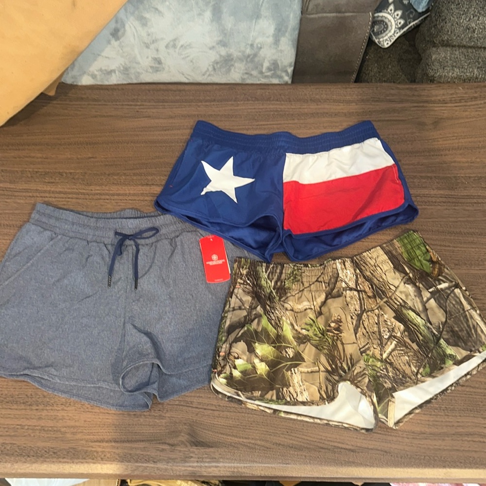Bundle of 3 Academy shorts